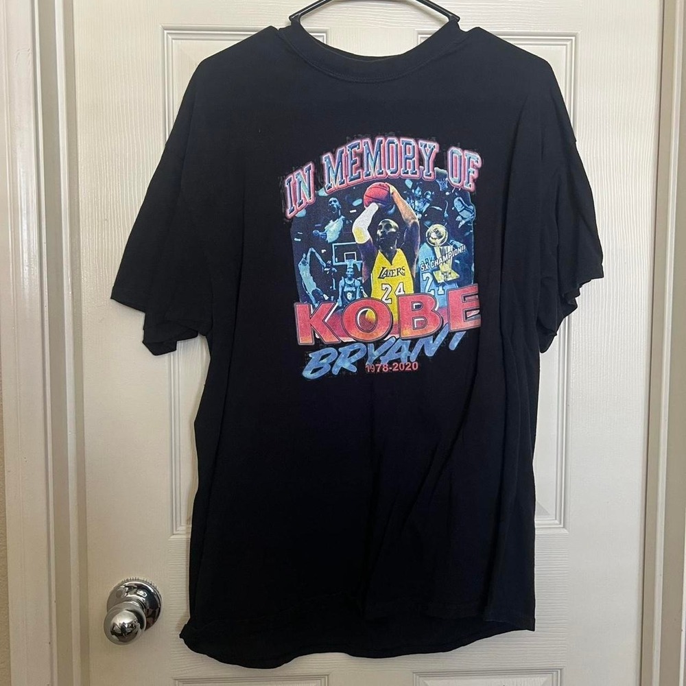 Kobe Bryant black t-shirt, Size XL